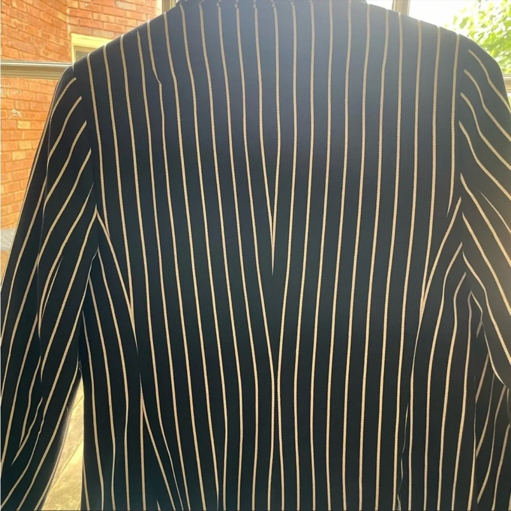 Banana Republic Navy Striped 2 Button Fitted Blazer - Picture 6 of 13